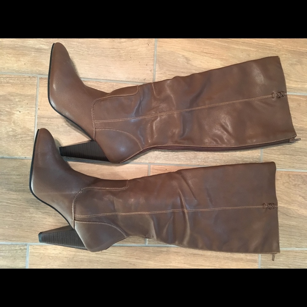 😍 Brown High Heeled Boots 😍